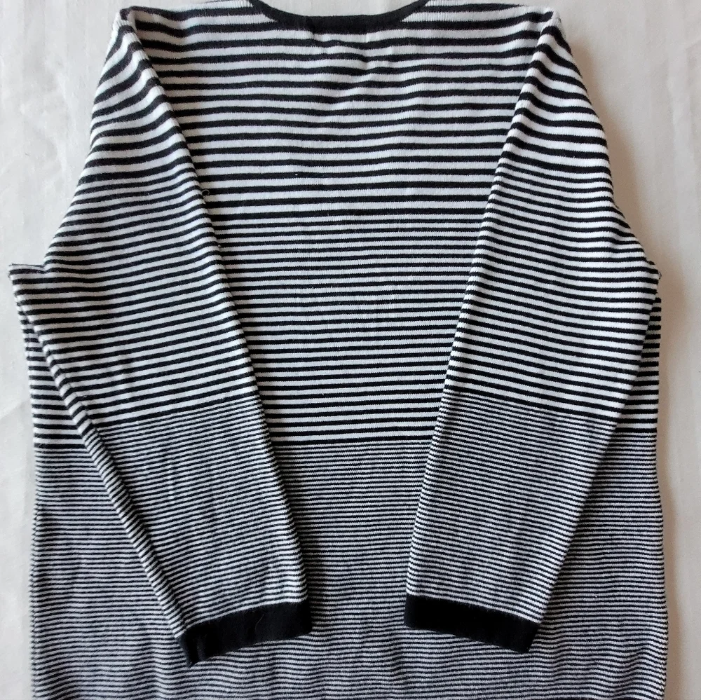 Alexandra Bartlett Black and White Striped Top - Picture 11 of 11